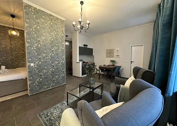 Апартаменти Attraktives City-apartment No5 *